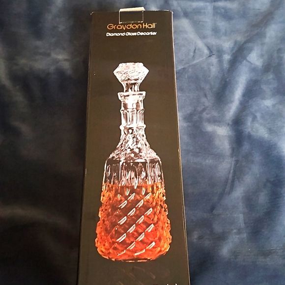 DIAMOND π GLASS DECANTER - Picture 1 of 6